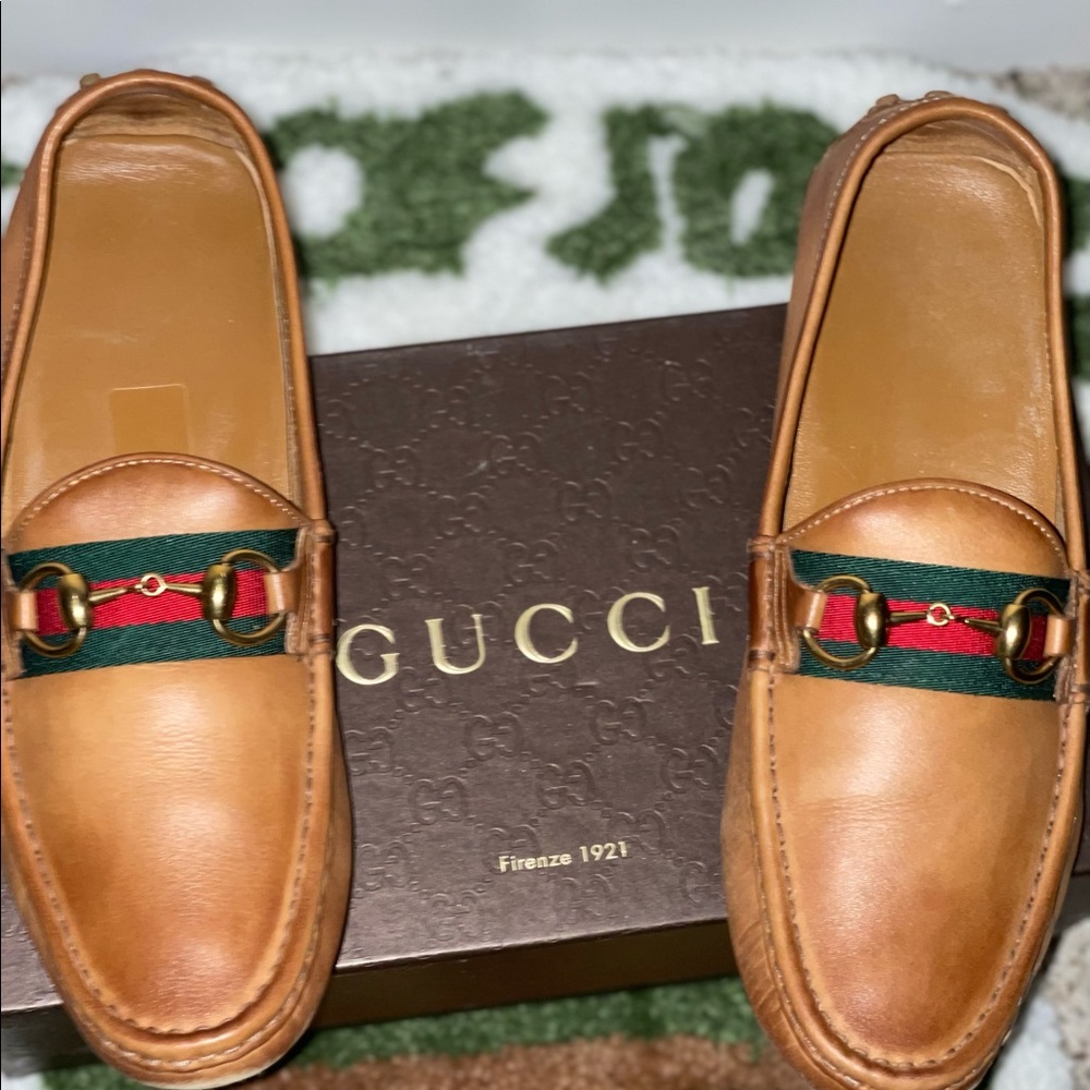 Used Gucci loafers.100% authentic came from Gucci store.Message for more details